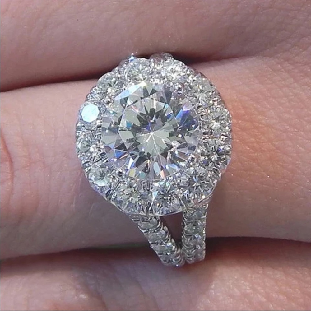 New Women’s Luxury Design 925 Silver Diamond Ring - Picture 3 of 6